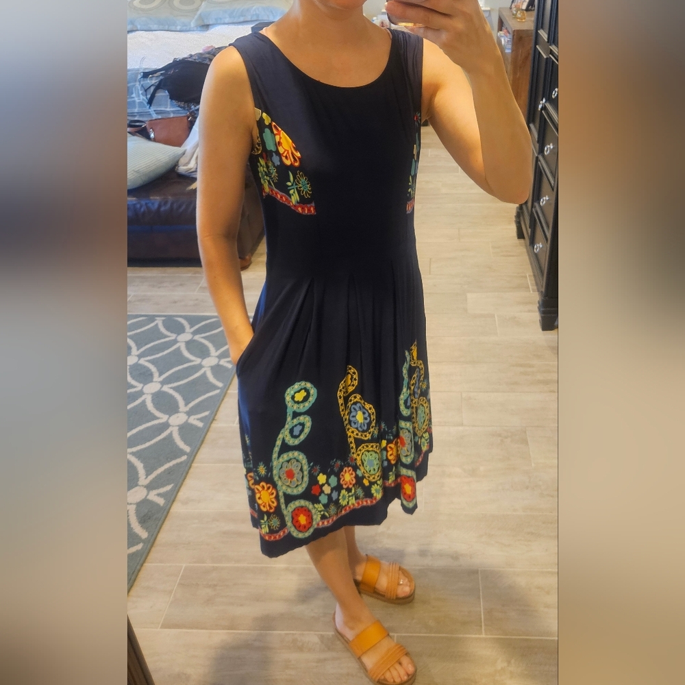 Navy floral dress- women's size M or 6
